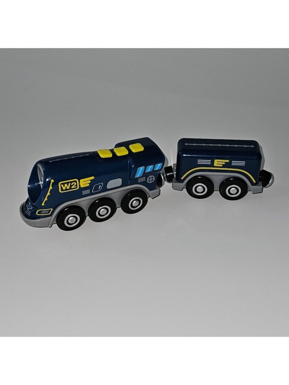 Z MAYABBO Motorized Blue Yellow Train Tender Battery Operated Locomotive Light